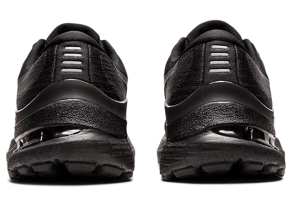 GEL-KAYANO 28