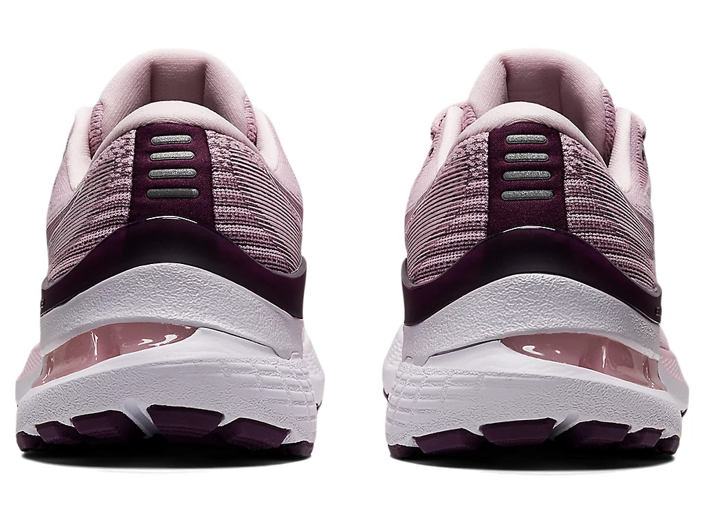 GEL-KAYANO 28